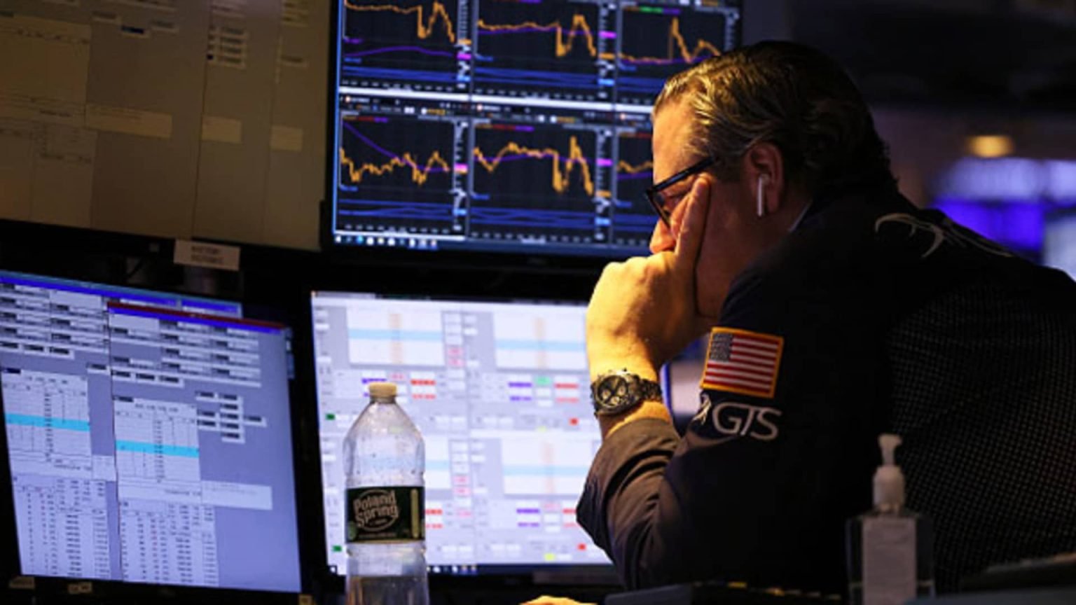 Hedge funds ramp up market bets as volatility brings the asset class back into favor