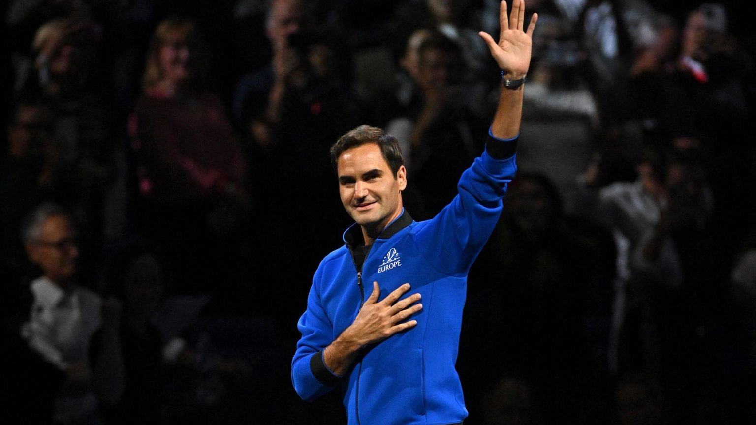 Watch Roger Federer receive emotional welcome with Rafael Nadal for Laver Cup farewell doubles match