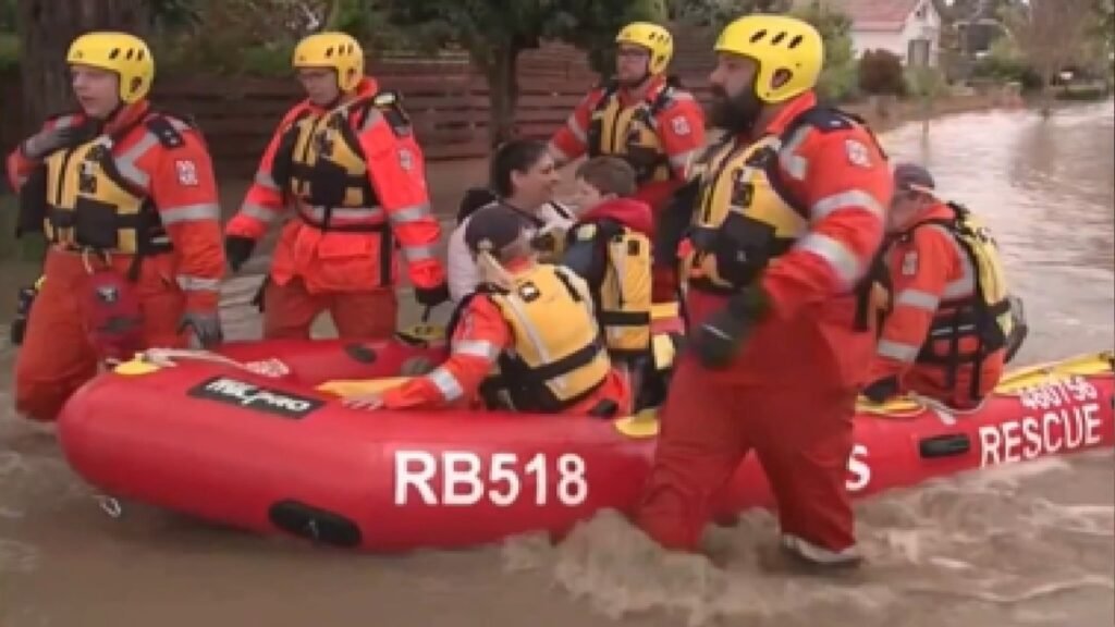 Hundreds of homes inundated with flood water across Victoria