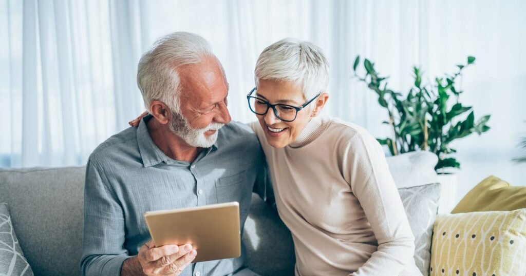 Common hearing loss symptoms from loud music to struggling in conversations