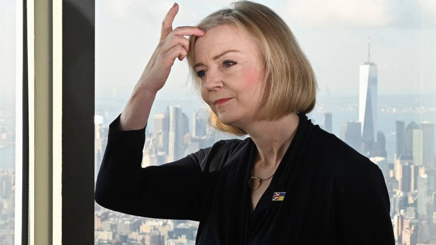 Liz Truss set to sack Kwasi Kwarteng and make U-turn on tax cuts