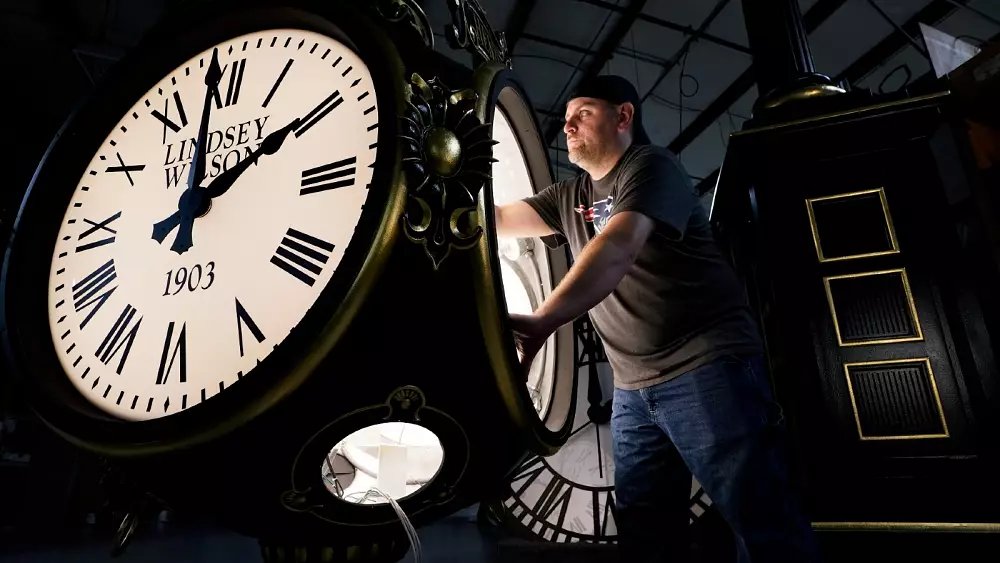 When will the EU end seasonal clock changes? Only time will tell.