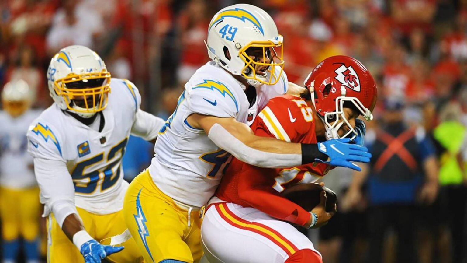 NFL Sunday Ticket still up for grabs as Apple pushes for flexibility with game rights
