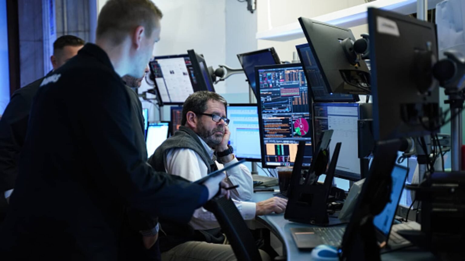 Stocks fall as investors digest September jobs report, Dow drops more than 500 points