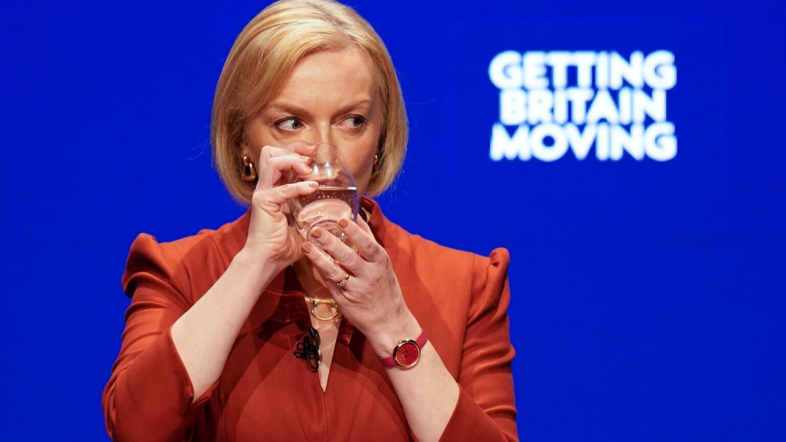 British bond yields fall after UK PM Liz Truss announces a news conference for later today
