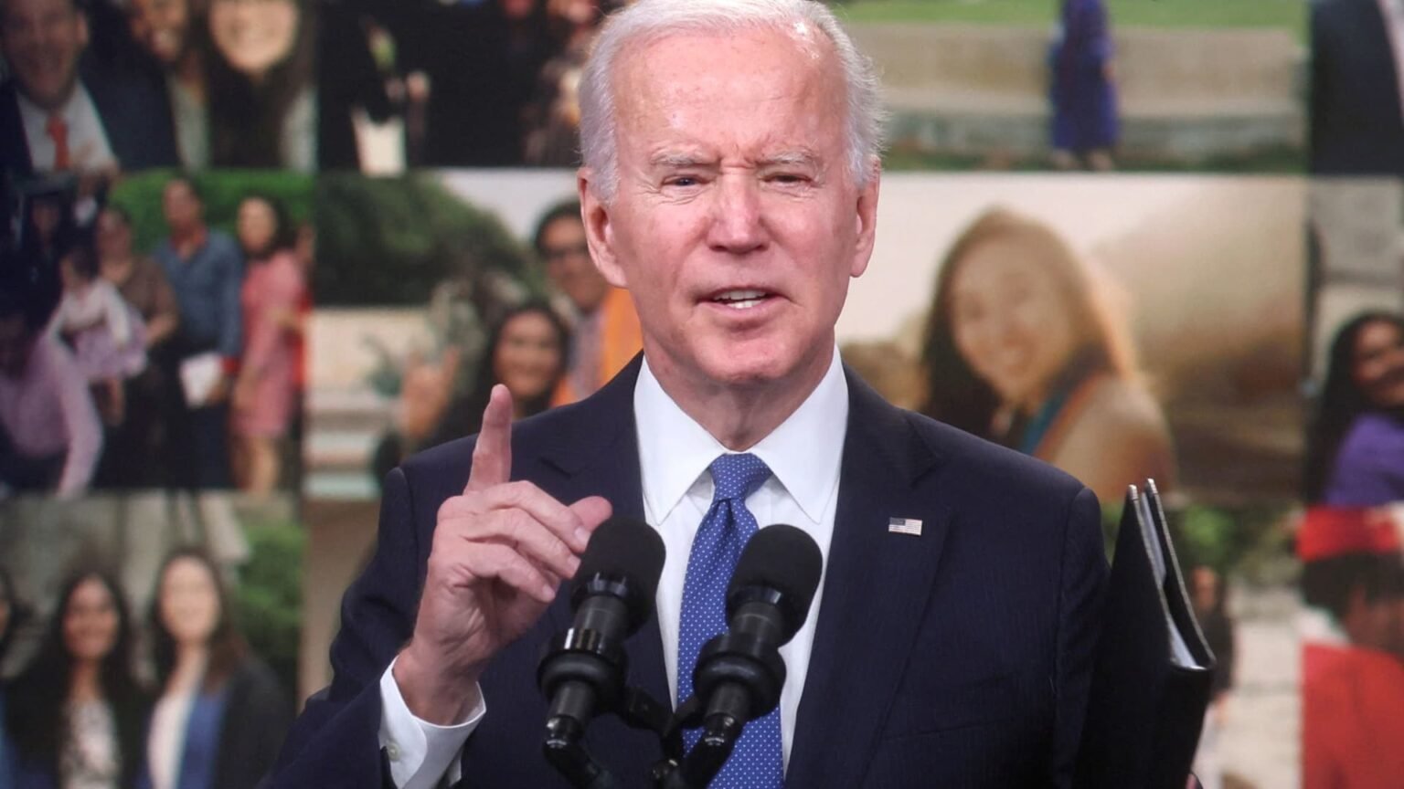 Court temporarily blocks Biden’s student loan forgiveness