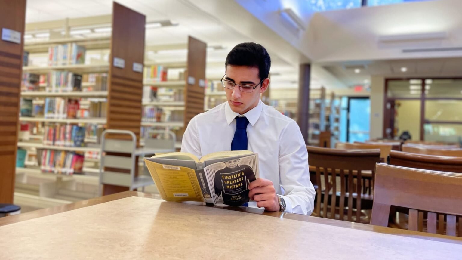 19-year-old who makes $10,000 a month from his video game side hustle: ‘I never knew that writing could make me’ so much money
