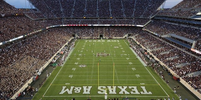 General view as Mississippi State Bulldogs kicks off to the Texas A&M Aggies in the first quarter on Oct. 3, 2015 at Kyle Field in College Station, Texas.