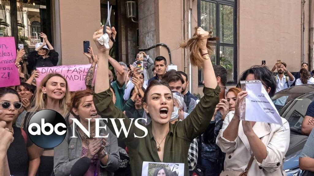 Iran death protests, beached whales, Hurricane Fiona: World in Photos, Sept. 21.