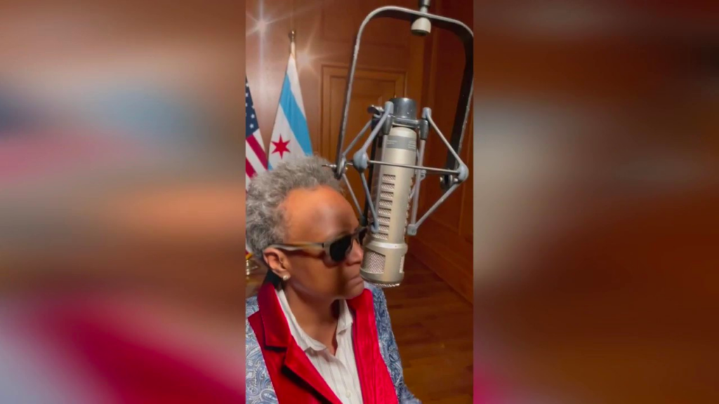 Chicago Mayor Lori Lightfoot sings TikTok karaoke amid 37% increase in violent crime