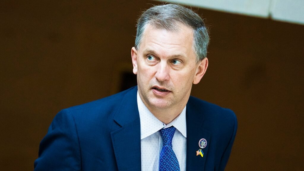 Illinois Rep. Sean Casten reveals teenage daughter died from cardiac arrhythmia