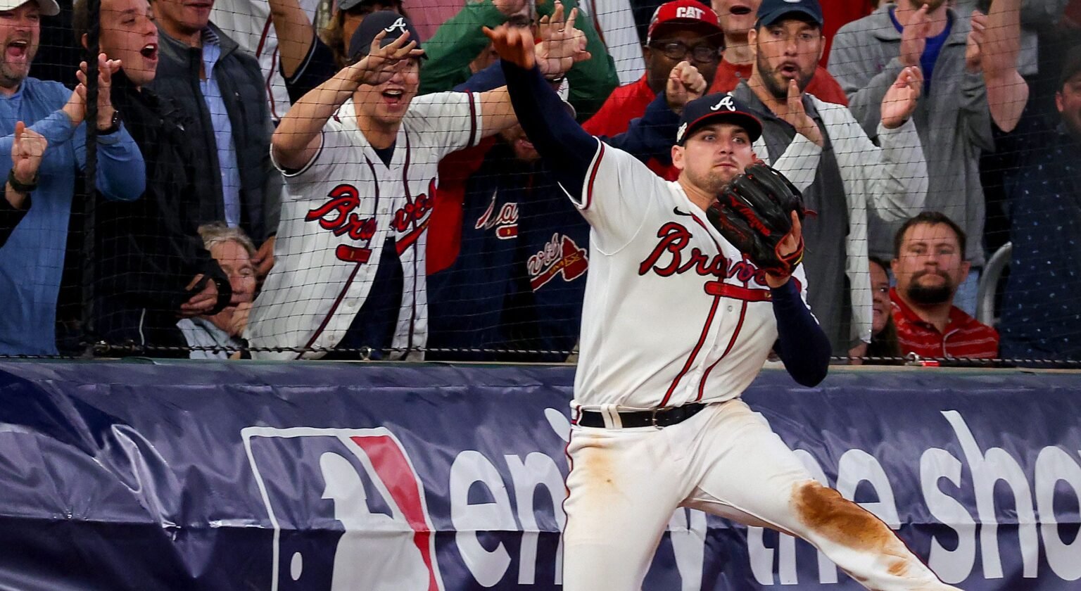 Braves’ Austin Riley makes ridiculous catch that leaves Phillies stunned
