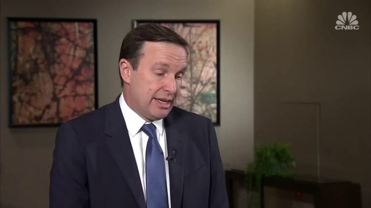 U.S. senator calls OPEC+ plans to cut oil production a 'mistake'