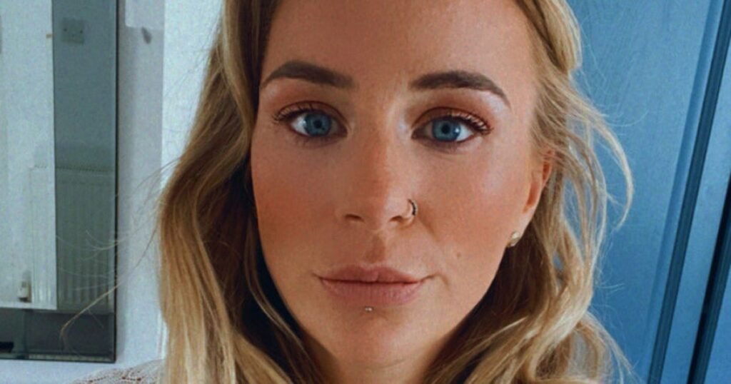Mum falls in love with cleaning loos and filthy homes and becomes a Tiktok star