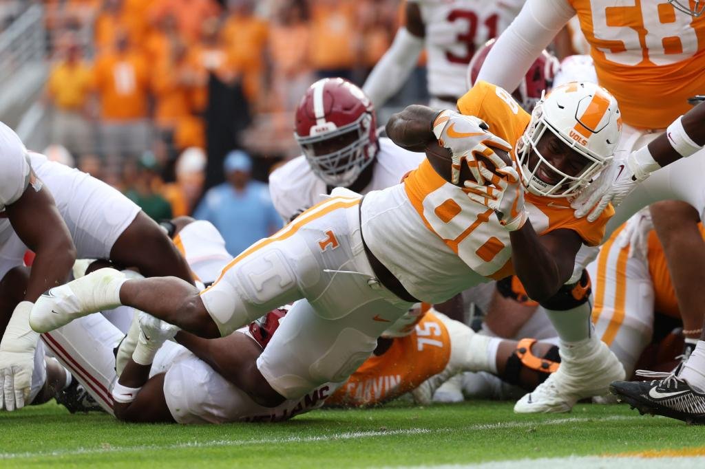No. 6 Tennessee beats No. 3 Alabama with field goal as time expires