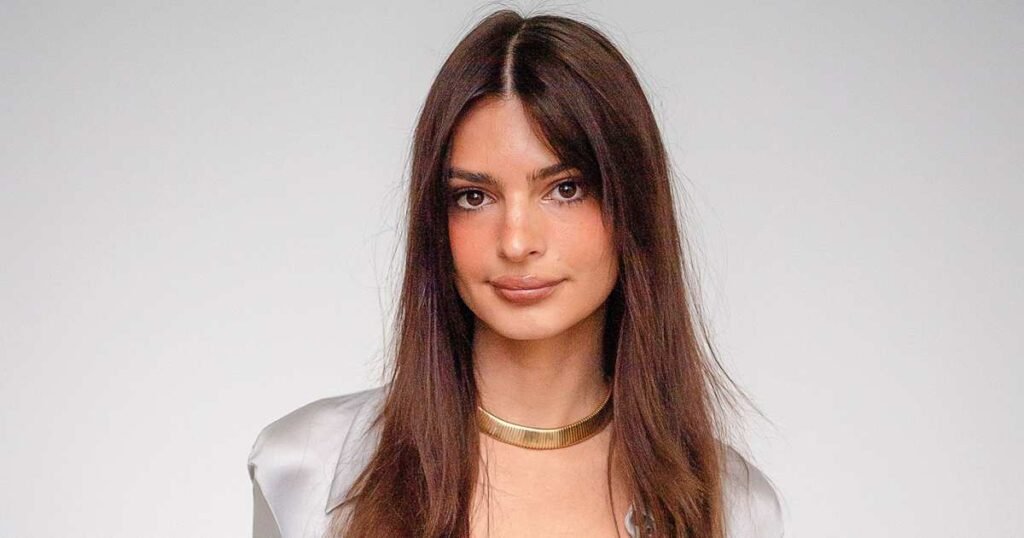Emily Ratajkowski Defends Wearing ‘Controversial’ Dress Her Agents Called ‘Too Sexy’: ‘I Still Think I Look Great’