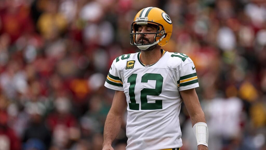 Aaron Rodgers struggles as Packers lose third straight game