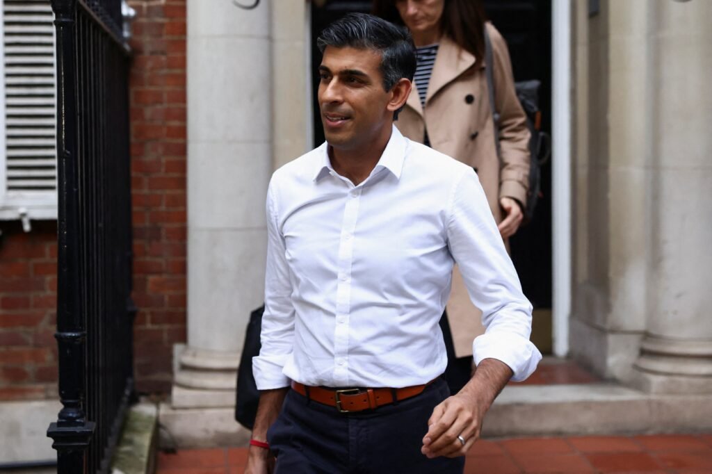 Rishi Sunak poised to win UK prime minister spot after Boris Johnson drops