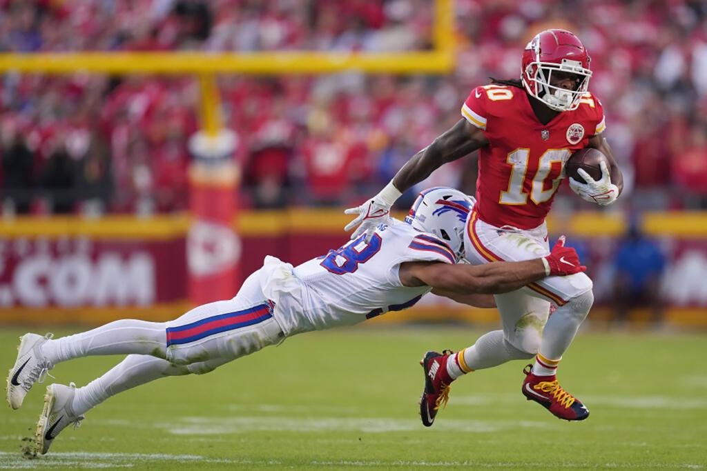 How surprise start for Chiefs rookie Isiah Pacheco impacts fantasy football