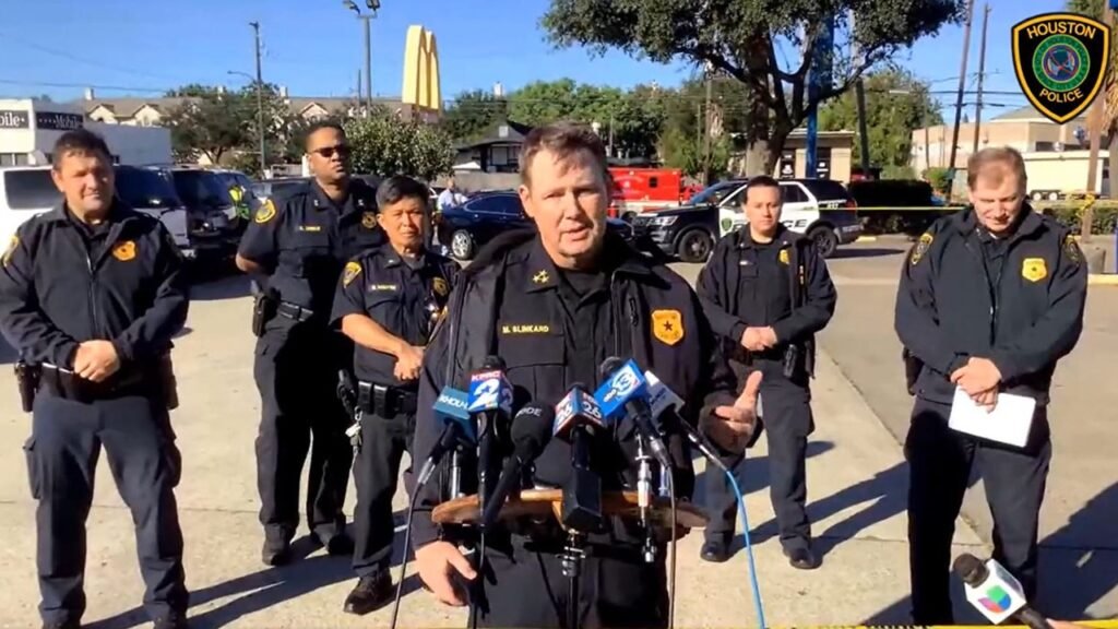 Texas officer shoots, kills ‘aggressive panhandler’ who attacked woman in car, charged him with knife: police