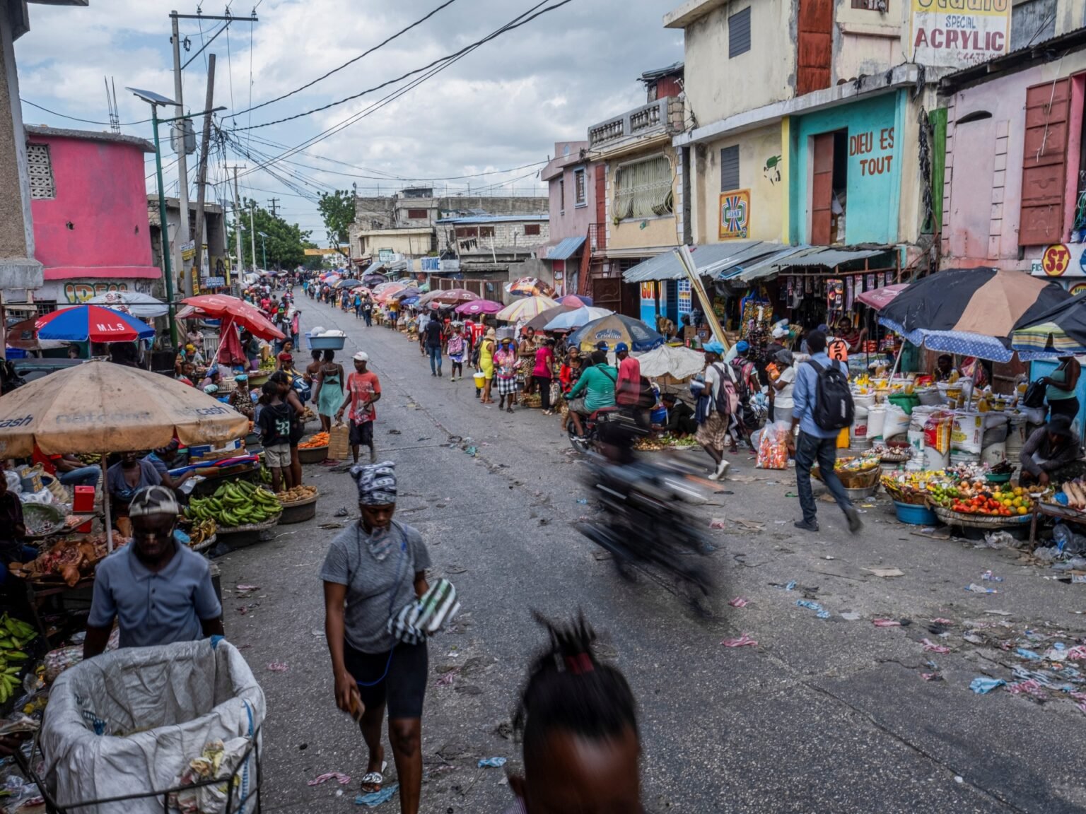 Blockade by gangs on fuel source in Haiti is causing famine: UN