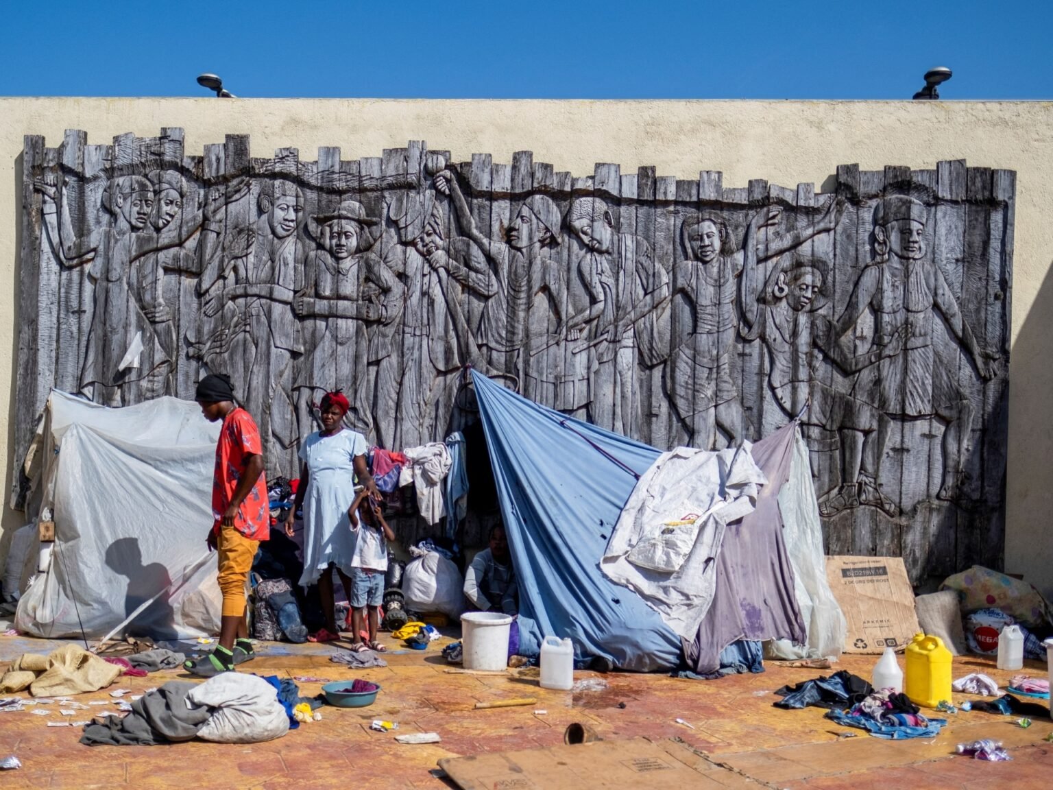 More than 100 Haitian migrants found on island near Puerto Rico