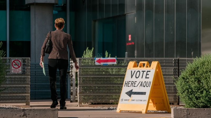 Trump’s Arizona slate risks turning off independent-minded voters in key Senate and governor’s races