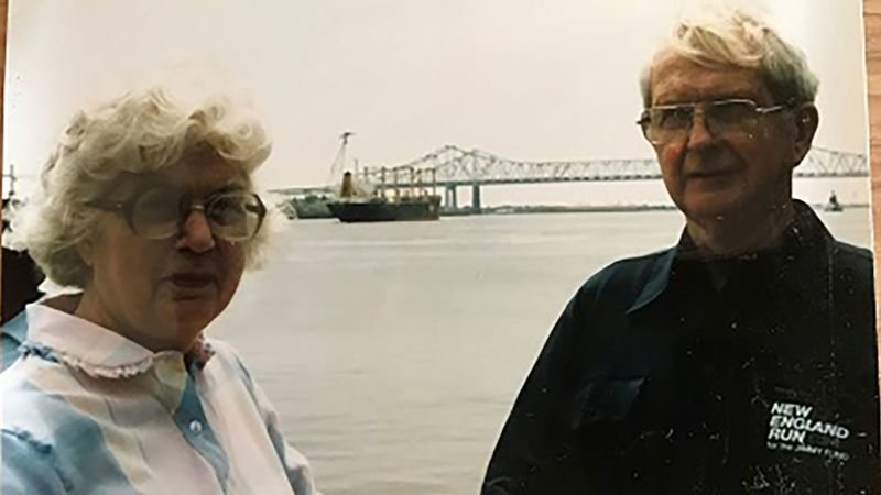 Vermont: DNA leads to arrest in 1980s Peacock murders