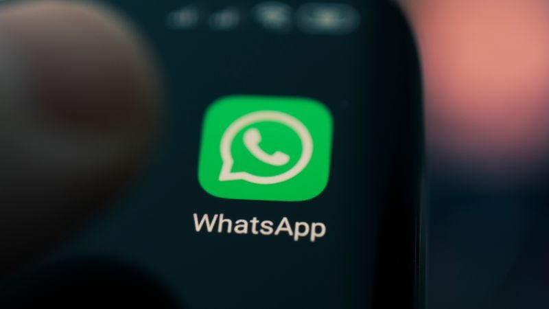 WhatsApp suffers major outage