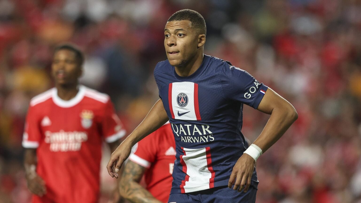 Real Madrid stay away from Kylian Mbappe as Paris Saint-Germain row rumbles on – Paper Round