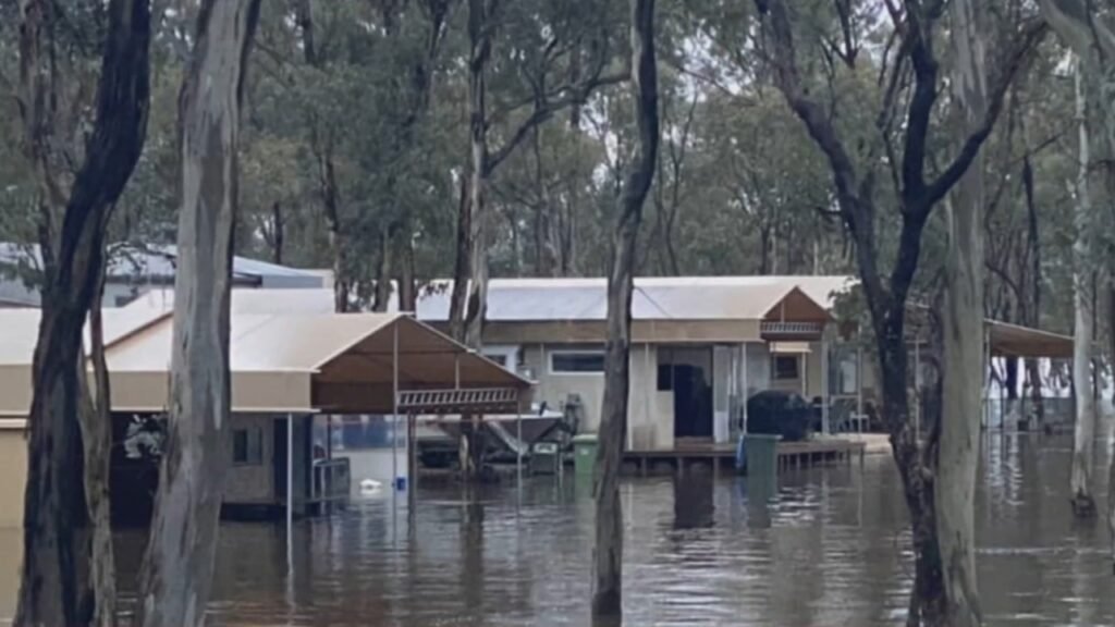 Victoria flood emergency impacting local businesses