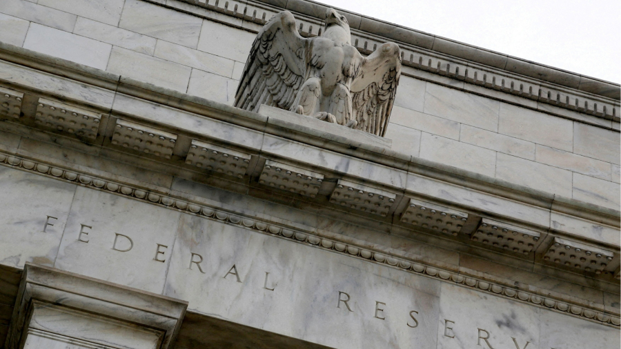 European shares and US stock futures snap strong rally