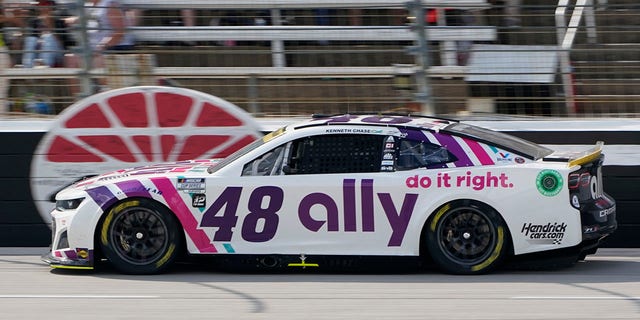 Alex Bowman, #48, drives during the NASCAR Cup Series auto race at Texas Motor Speedway in Fort Worth, Texas, Sunday, Sept. 25, 2022.