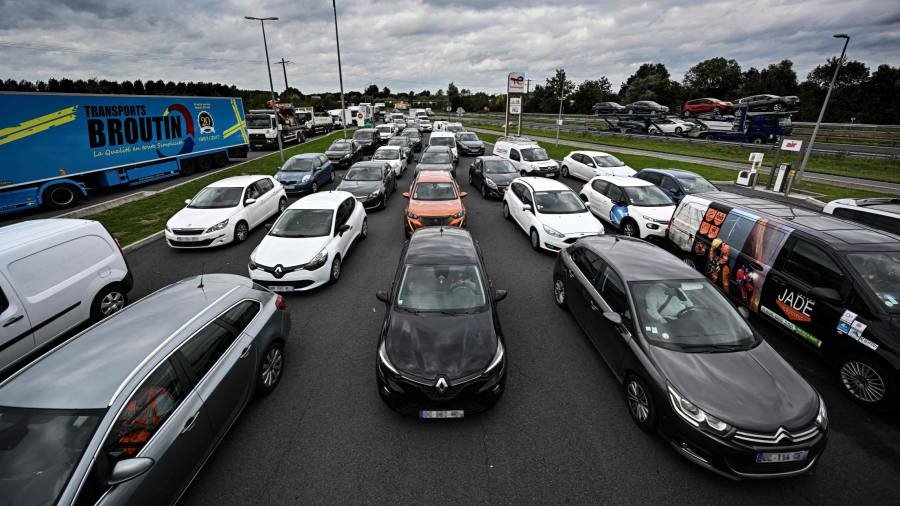 Strikes by energy workers hit French fuel supplies