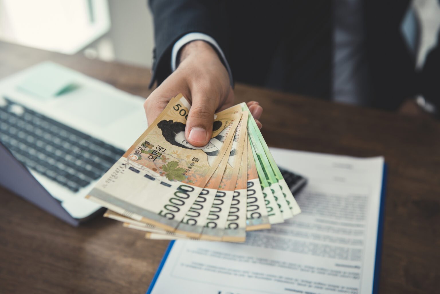 South Korean Public Official ‘Used Bribes to Buy Crypto,’ Police Claim
