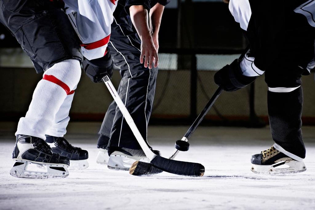 ‘Violent’ check left female hockey player with brain damage: suit
