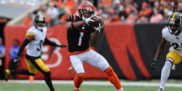 Ja'Marr Chase of the Cincinnati Bengals catches a pass against the Pittsburgh Steelers at Paul Brown Stadium on Sept. 11, 2022, in Cincinnati.