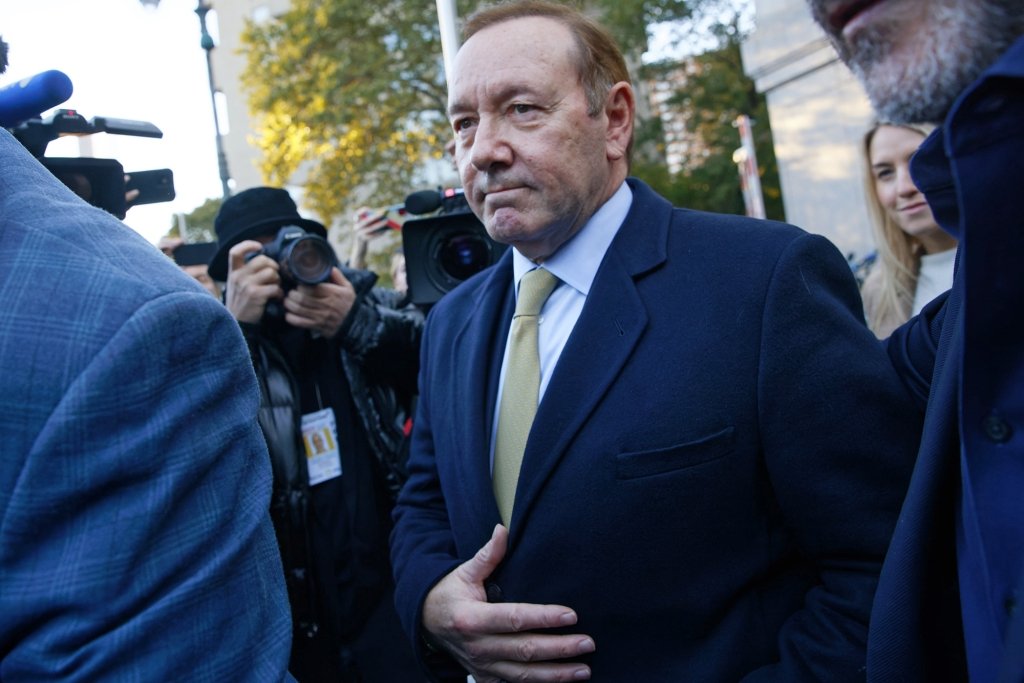 Kevin Spacey leaves court