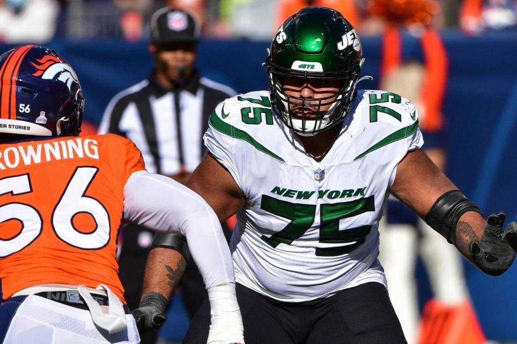 Alijah Vera-Tucker out for season in another Jets injury crusher