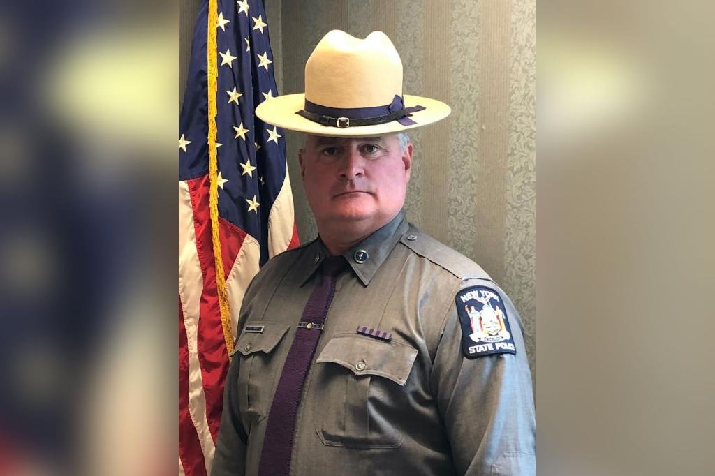 NY state troopers union head ousted amid PBA spending, contract review