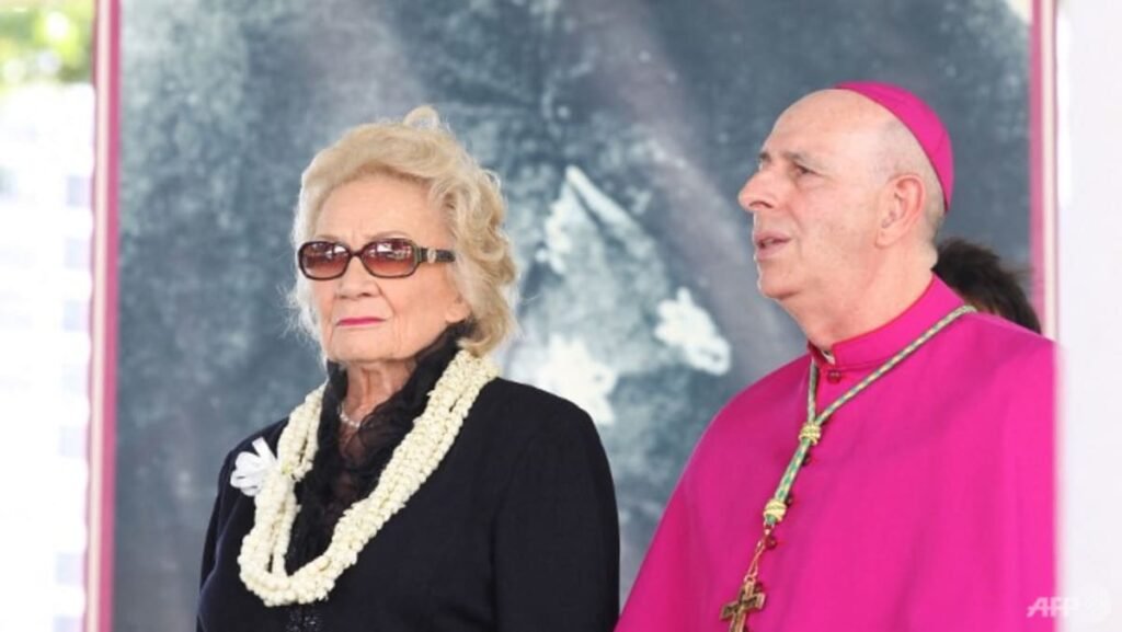 Kawanakakoa, considered last Hawaiian princess, dies at 96
