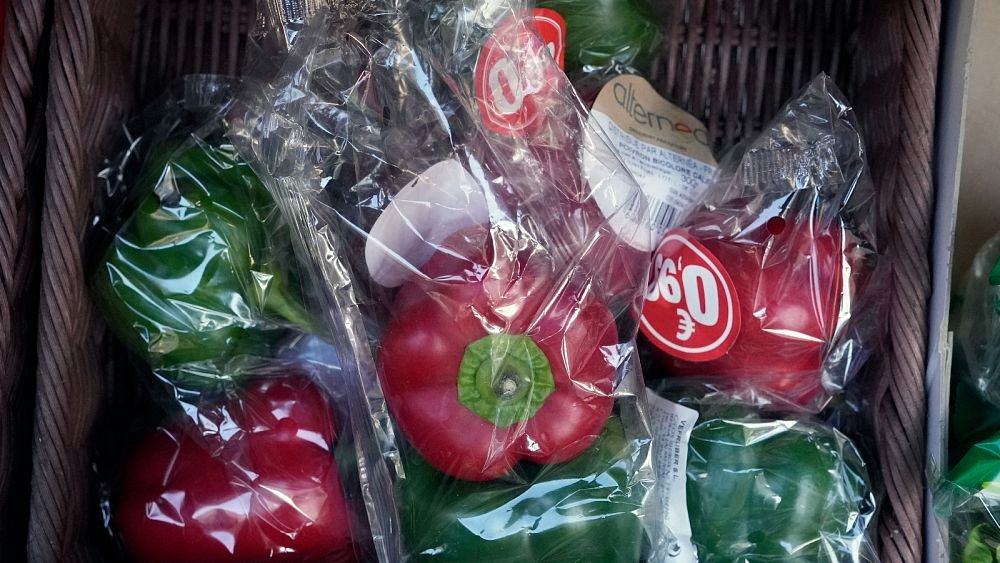 Reuse and recycle: EU proposes revised rules to limit packaging waste