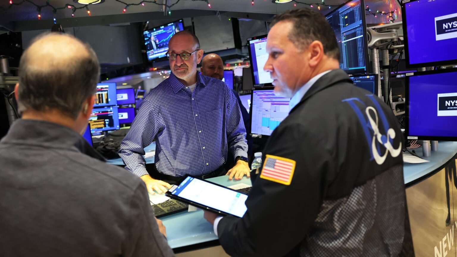 Stocks slip as traders weigh recession risks