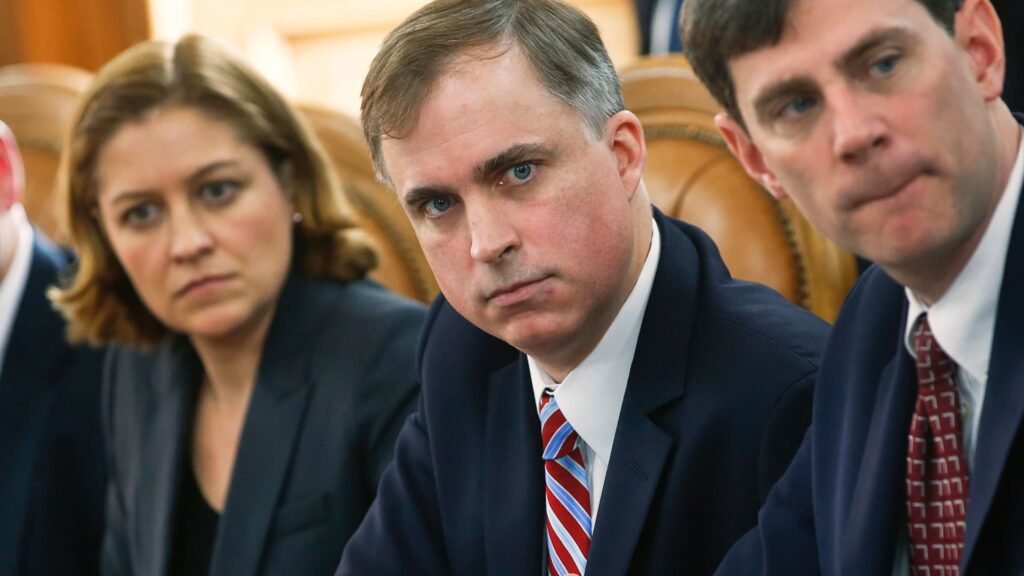 Justice Department tells bankers to confess their misdeeds to cut better enforcement deals