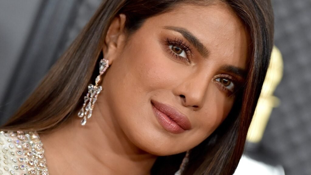 Priyanka Chopra’s Extra-Long Waves Are Trending Right Now