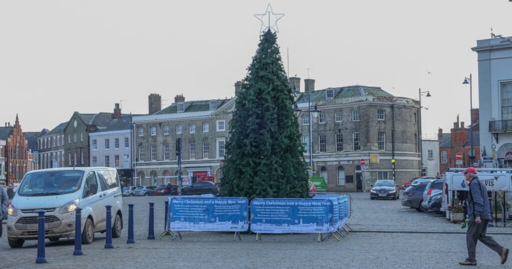 Council spends £20,000 on ‘rubbish’ Christmas tree branded a ‘disgrace’
