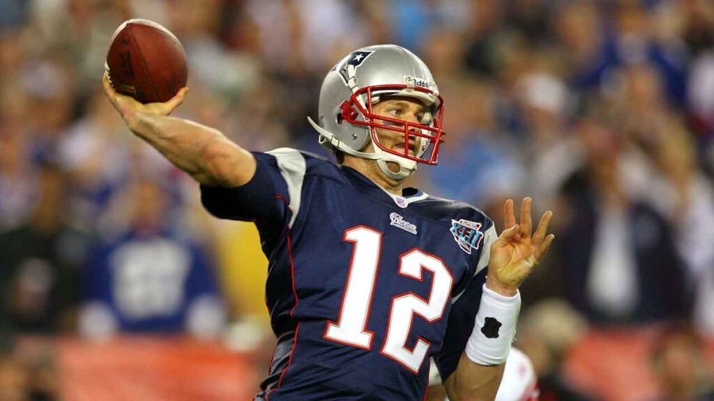 Tom Brady’s Patriots return theory floated on ‘ManningCast’: ‘Could he come back for one last season?’