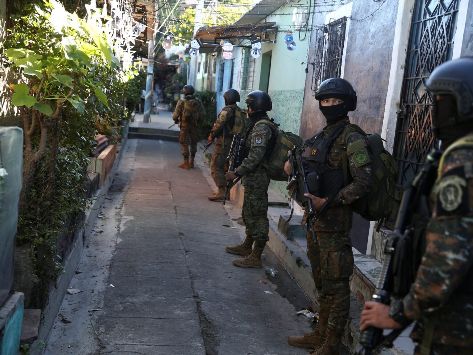 El Salvador crackdown could prompt gangs to ‘adapt and reshuffle’