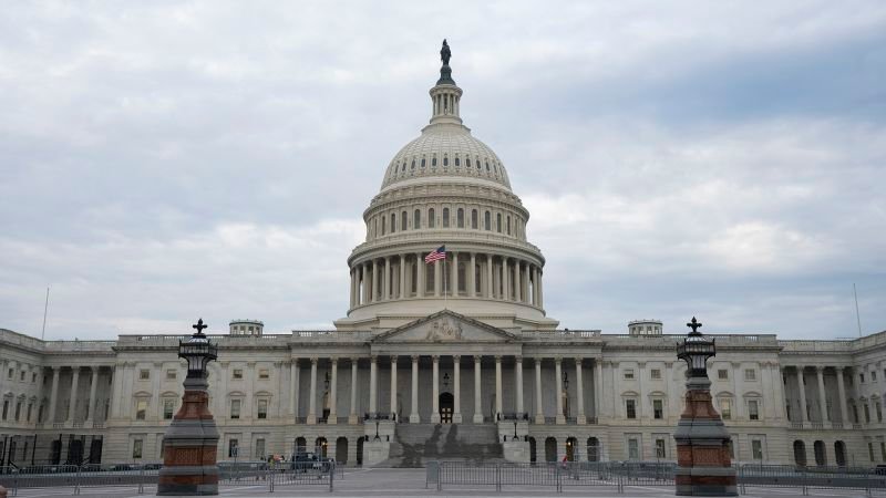 A holiday spending showdown that evokes the ghosts of Washington’s past and future