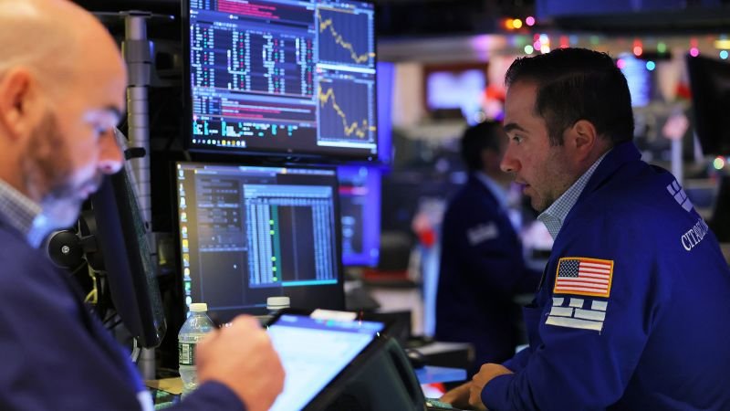 Stocks sink again as CEOs sound alarm bells about economy